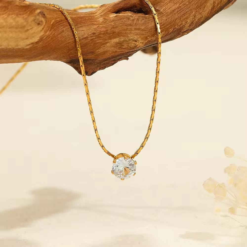 One stone necklace and studs